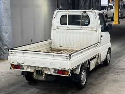 Nissan CLIPPER TRUCK