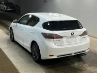 Lexus CT лот № 8034 оценка 4  с аукциона в Японии 1