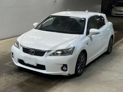 Lexus CT  с аукциона в Японии