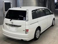 Toyota ISIS лот № 8087 оценка R  с аукциона в Японии 4