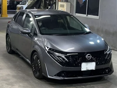 Nissan AURA
