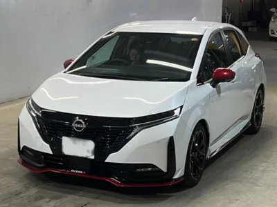 Nissan AURA