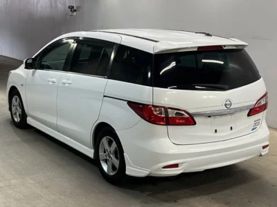 Nissan Lafesta