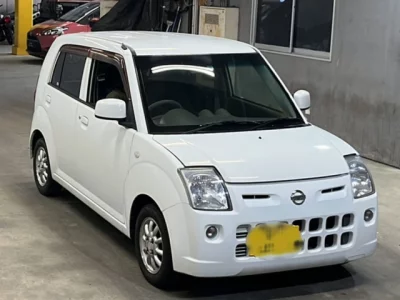 Nissan PINO  с аукциона в Японии