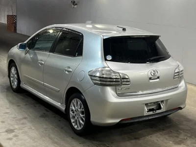 Toyota BLADE
