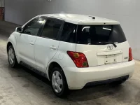 Toyota IST лот № 111 оценка R  с аукциона в Японии 1