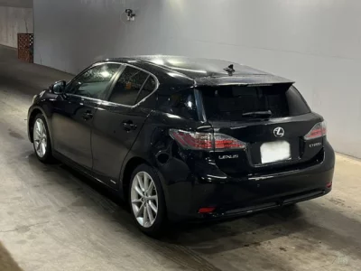 Lexus CT  с аукциона в Японии