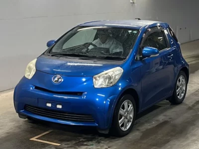Toyota iQ