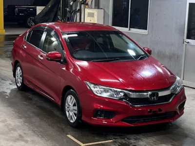 Honda GRACE  с аукциона в Японии