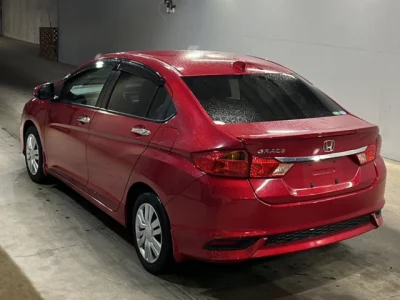 Honda GRACE  с аукциона в Японии