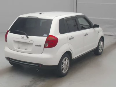 Mazda Verisa