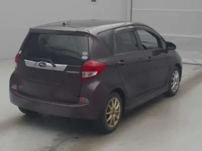 Subaru TREZIA  с аукциона в Японии