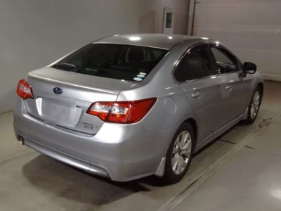 Subaru LEGACY B4  с аукциона в Японии