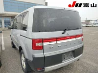 Mitsubishi DELICA D5 лот № 1135 оценка R  с аукциона в Японии 1