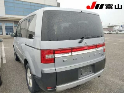 Mitsubishi DELICA D5  с аукциона в Японии