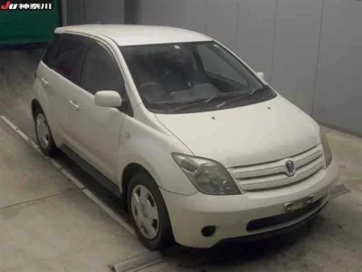 Toyota IST  с аукциона в Японии