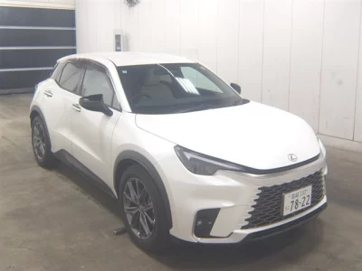 Lexus LBX  с аукциона в Японии