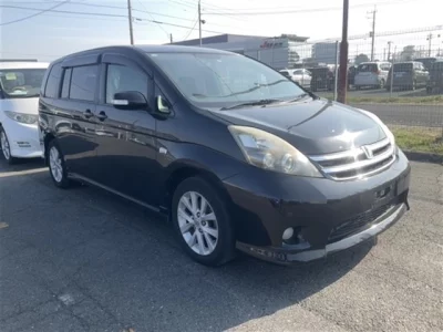 Toyota ISIS
