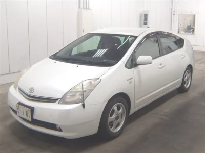 Toyota Prius  с аукциона в Японии