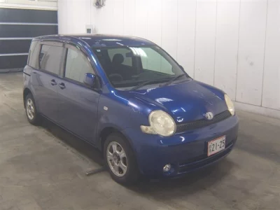 Toyota SIENTA  с аукциона в Японии