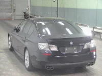 BMW 5-Series лот № 2219 оценка 4  с аукциона в Японии 1