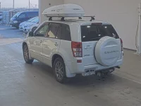 Suzuki ESCUDO лот № 1418 оценка RA  с аукциона в Японии 1