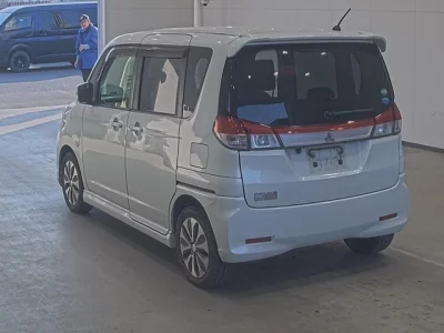 Mitsubishi Delica D:2