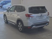 Subaru FORESTER лот № 3004 оценка 4  с аукциона в Японии 1