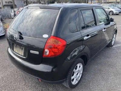 Mazda Verisa