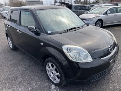Mazda Verisa