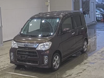 Subaru LUCRA  с аукциона в Японии