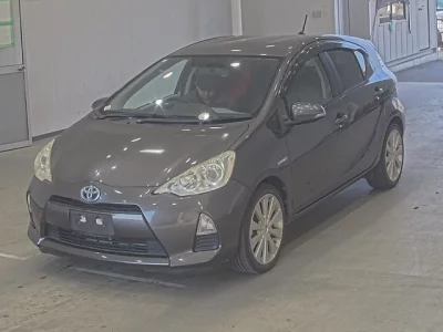 Toyota AQUA  с аукциона в Японии