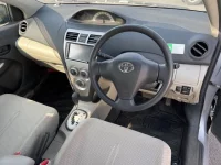 Toyota BELTA лот № 4033 оценка 4  с аукциона в Японии 3