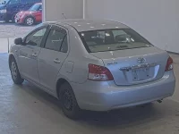 Toyota BELTA лот № 4033 оценка 4  с аукциона в Японии 1