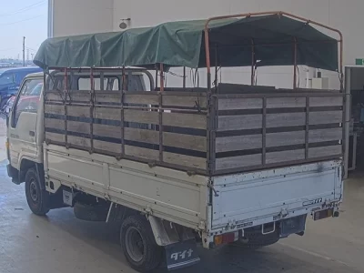 Toyota DYNA  с аукциона в Японии