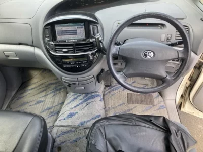 Toyota ESTIMA  с аукциона в Японии