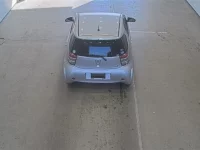 Toyota IQ лот № 4056 оценка 3.5  с аукциона в Японии 2