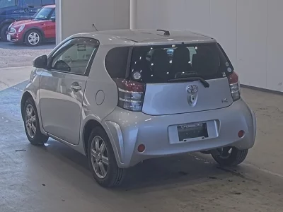 Toyota IQ  с аукциона в Японии