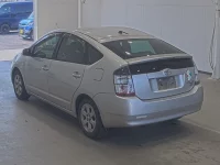 Toyota Prius лот № 1761 оценка 3  с аукциона в Японии 1