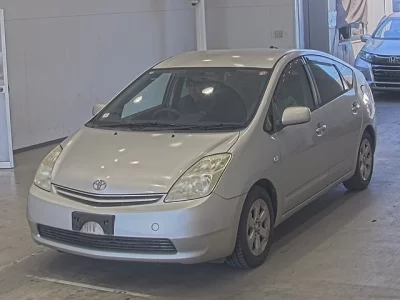 Toyota Prius  с аукциона в Японии
