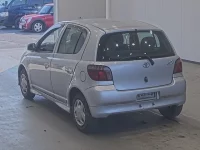 Toyota VITZ лот № 4054 оценка 3.5  с аукциона в Японии 1