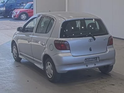 Toyota VITZ  с аукциона в Японии