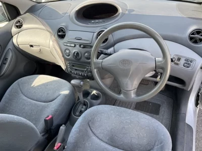 Toyota VITZ  с аукциона в Японии