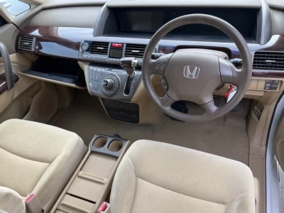 Honda ELYSION  с аукциона в Японии