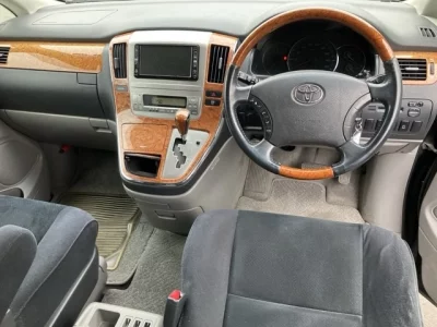Toyota ALPHARD  с аукциона в Японии