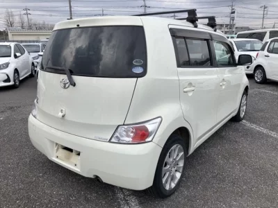 Toyota bB