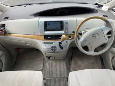 Toyota ESTIMA  с аукциона в Японии