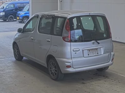 Toyota FUNCARGO  с аукциона в Японии