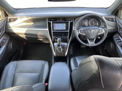 Toyota HARRIER  с аукциона в Японии