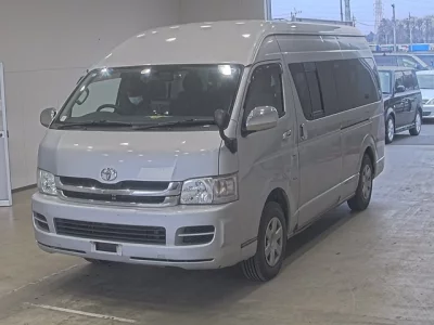 Toyota HIACE  с аукциона в Японии